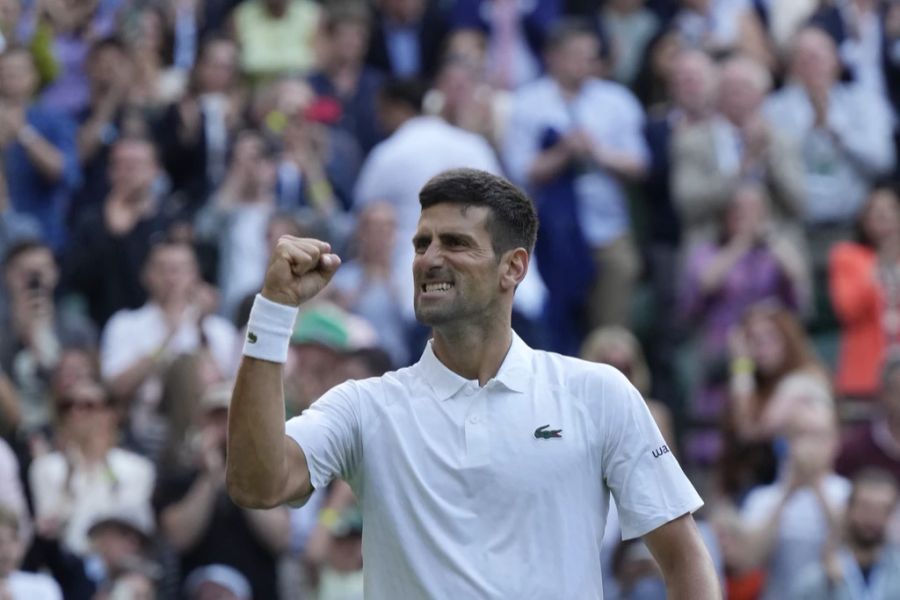 Mental auf der Höhe: Djokovic ballt die Faust nach einem Punktgewinn.