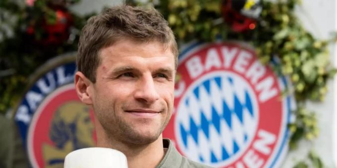 Das Zuzeln von Weisswürsten ist nicht so sein Ding: Thomas Müller. Foto: Matthias Balk/dpa Das Zuzeln von Weisswürsten ist nicht so sein Ding: Thomas Müller. Foto: Matthias Balk/dpa