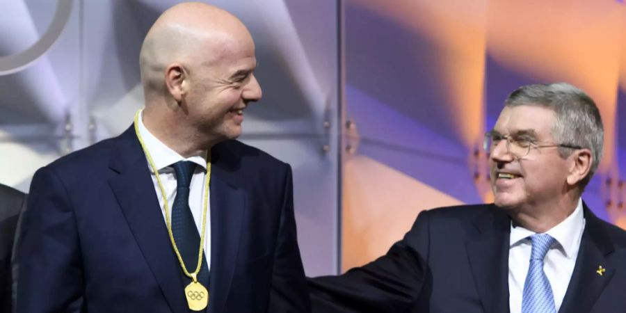 gianni infantino thomas bach