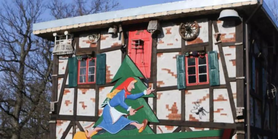 Der Hexentanzplatz in Thale soll ein neues Hexenhaus und mehr Theaterplätze erhalten. Foto: Matthias Bein/dpa-Zentralbild/dpa