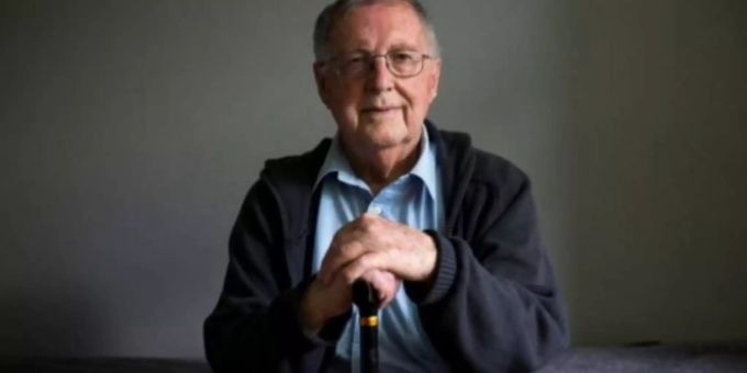 Russell Crowe trauert - Regisseur George Ogilvie (†89) ist gestorben