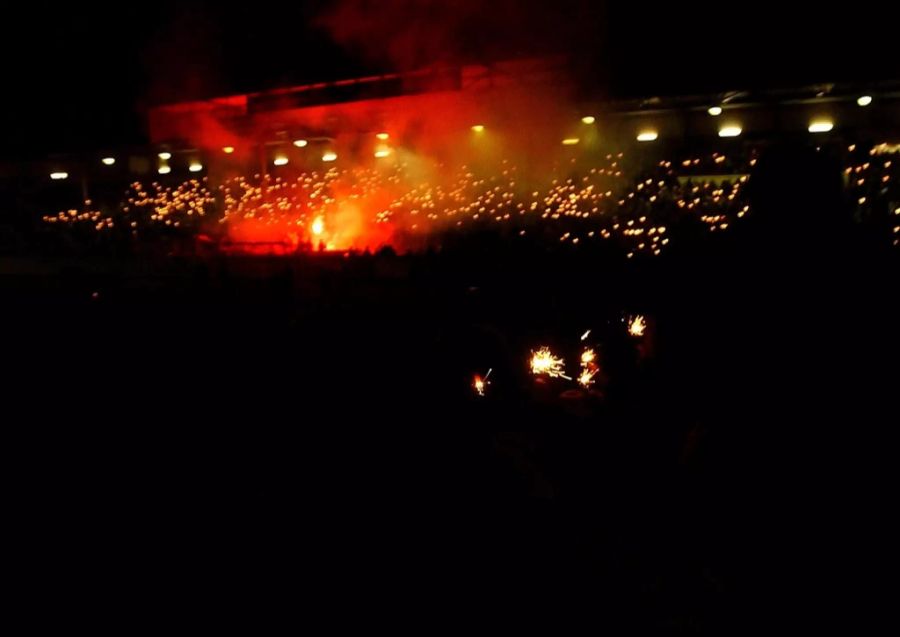 Stimmung beim letzten Spiel im Stade des Charmilles zwischen dem Servette FC und YB.