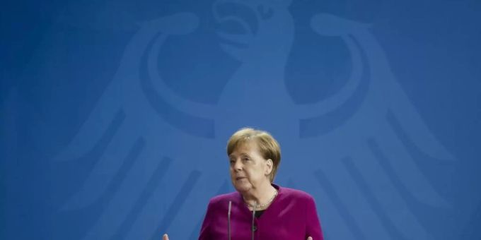 Bundeskanzlerin Angela Merkel berät mit den Länderregierungschefs zu der Krise. Foto: Markus Schreiber/AP POOL/dpa Angela Merkel