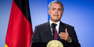 Iván Duque Márquez an einer Pressekonferenz.