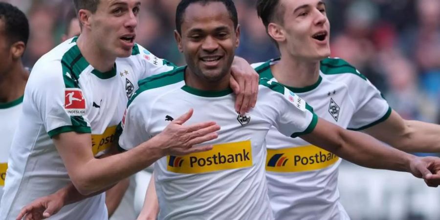 Raffael (M.) fühlt sich in Gladbach heimisch. Foto: Peter Steffen