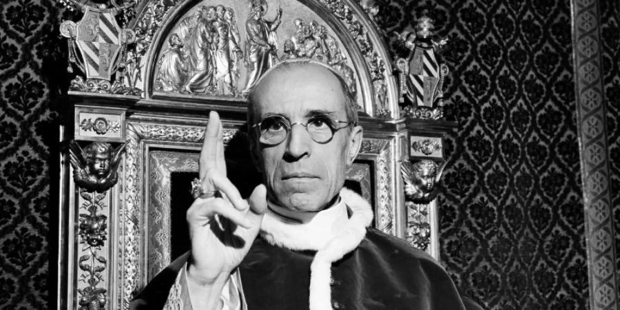 Papst Franziskus lässt das Geheimarchiv des Vatikans zum umstrittenen Pontifikat von Pius XII. (Foto) während des Zweiten Weltkriegs öffnen. Foto: AP