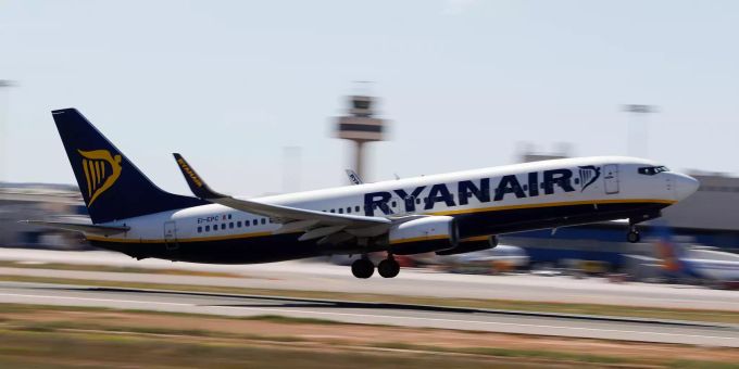 Eine Maschine der Ryanair beim Abflug. (Archivbild) Ryanair