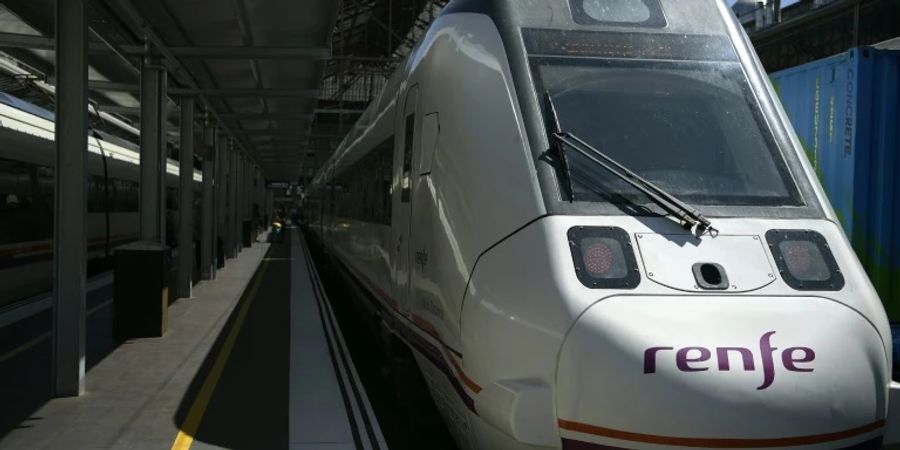 Zug des spanischen Unternehmens Renfe