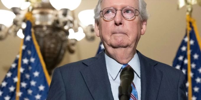 Zweiter Aussetzer - Mitch McConnell fehlen die Worte