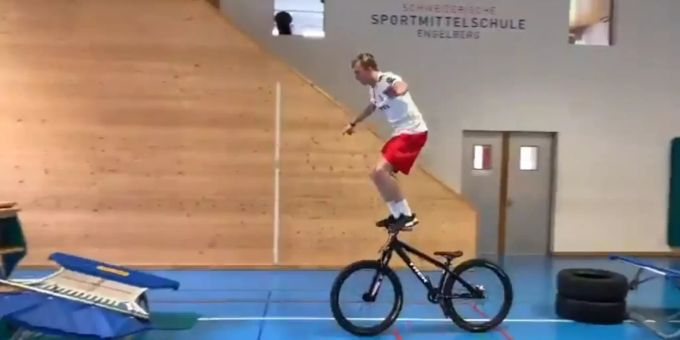 Video-Hit - Andri Ragettli zeigt unglaubliche Parkour-Skills