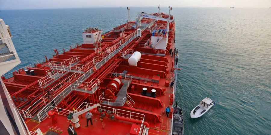 Dieses von der Iranian Students News Agency (ISNA) am 21.07.2019 zur Verfügung gestellte Foto zeigt den britischen Öltanker «Stena Impero» in der Straße von Hormus.