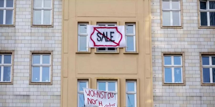 Erst Mitte Juli hatte die Gewobag rund 670 Wohnungen auf der Berliner Karl-Marx-Allee zurückerworben. Foto: Christoph Soeder