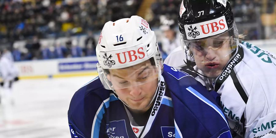 Dominic Zwerger (links) will mit Ambri-Piotta den Spengler Cup gewinnen