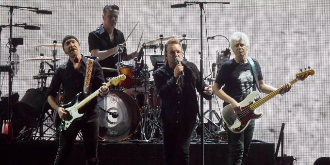 U2