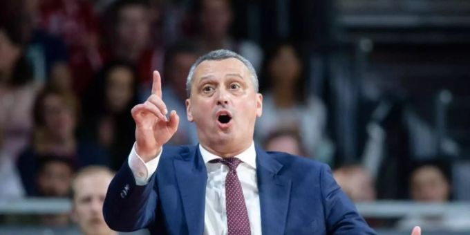 Bayern-Trainer Dejan Radonjic musste mit seinem Team eine erneute Niederlage in der Euroleague einstecken. Foto: Matthias Balk/dpa Bayern-Trainer Dejan Radonjic musste mit seinem Team eine erneute Niederlage in der Euroleague einstecken. Foto: Matthias Balk/dpa