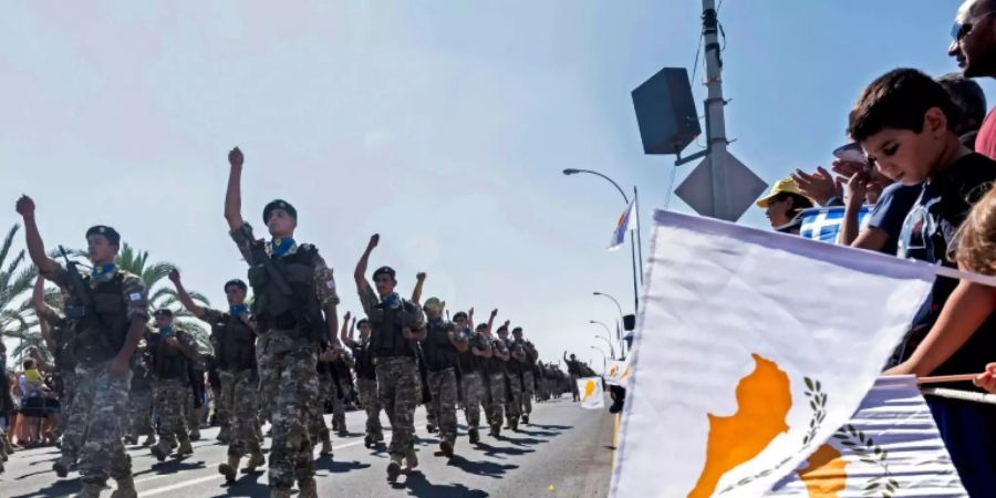 Parade in Nikosia zum 59. Unabhängigkeitstag im Oktober