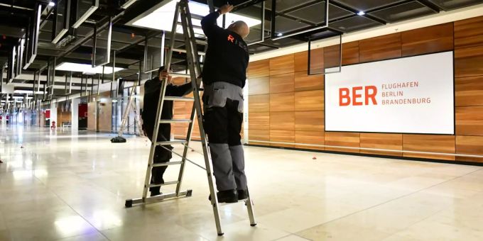 Der Flughafen Berlin-Schönefeld kriegt Konkurrenz. Der Brandenburg International Airport soll Ende Oktober 2020 eröffnet werden. flughafen berlin-schönefeld
