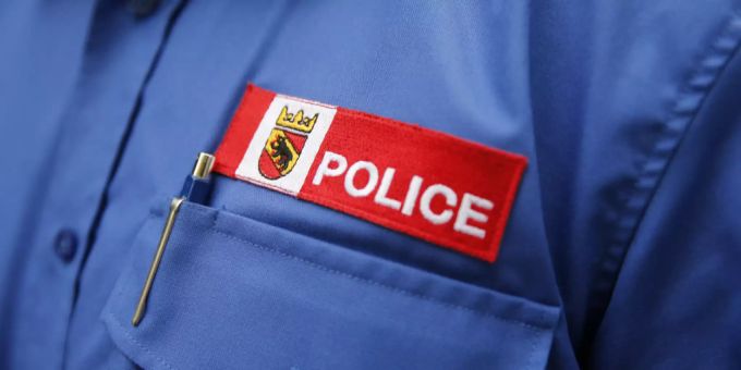 Ein Polizist der Kantonspolizei Bern. polizei bern