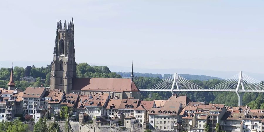 In einer Freiburger Kirche haben zwei Männer versucht, eine Kasse aufzubrechen.