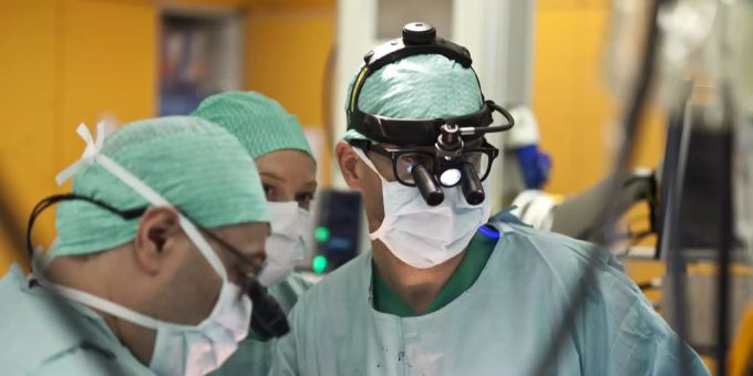 In der Schweiz leben 5000 Menschen dank eines transplantieren oder mehreren Organen. Transplantation