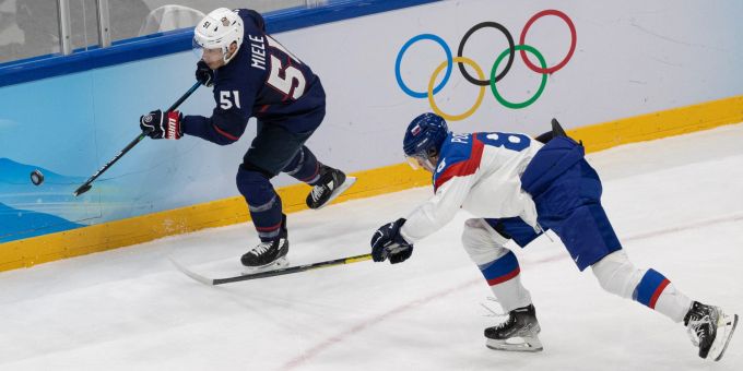 Andy Miele (li.) wechselt in die National League zu Lausanne. Andy Miele National League