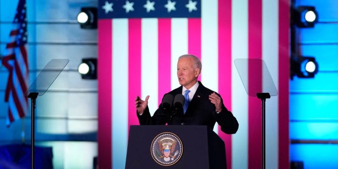 US-Präsident Joe Biden hält eine Rede im Warschauer Königsschloss. US-Präsident Biden in Polen