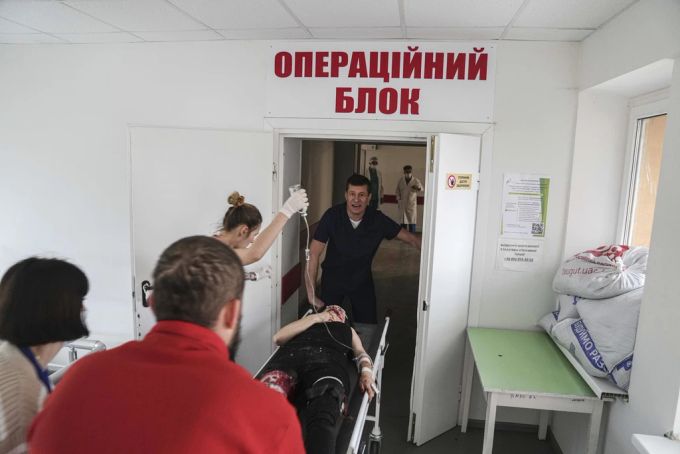 Die Ärzte in Mariupol stehen im Dauereinsatz. Ukraine-Konflikt
