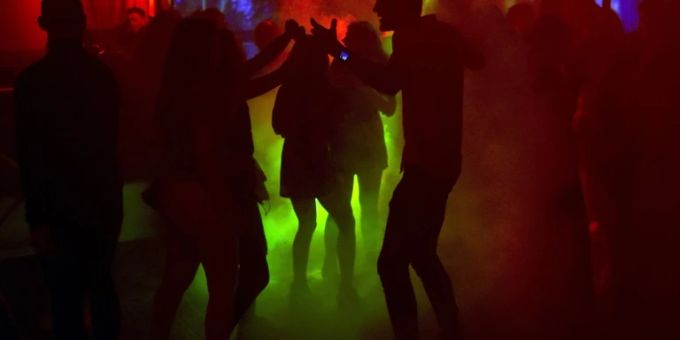 Die Suche nach Arbeitskräften in Clubs wird in Grossbritannien immer schwieriger. Grossbritannien