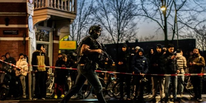Polizist am Leidseplein Polizist am Leidseplein