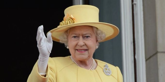 Laut Ex-Koch isst die Queen am liebsten einfache Cornflakes zum Frühstück. Laut Ex-Koch isst die Queen am liebsten einfache Cornflakes zum Frühstück.