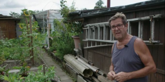 Karl Pfister spricht im «SRF Kulturplatz» über seinen Schrebergarten. Karl Pfister