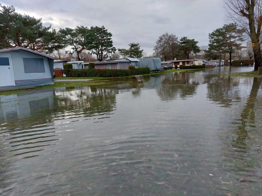 Camper auf dem «La Nouvelle Plage» erleben die nächste Flut.