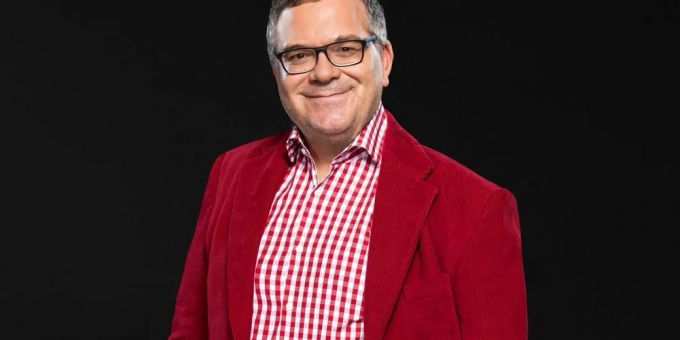 Der TV-Moerdator Elton. luca hänni eltons 12