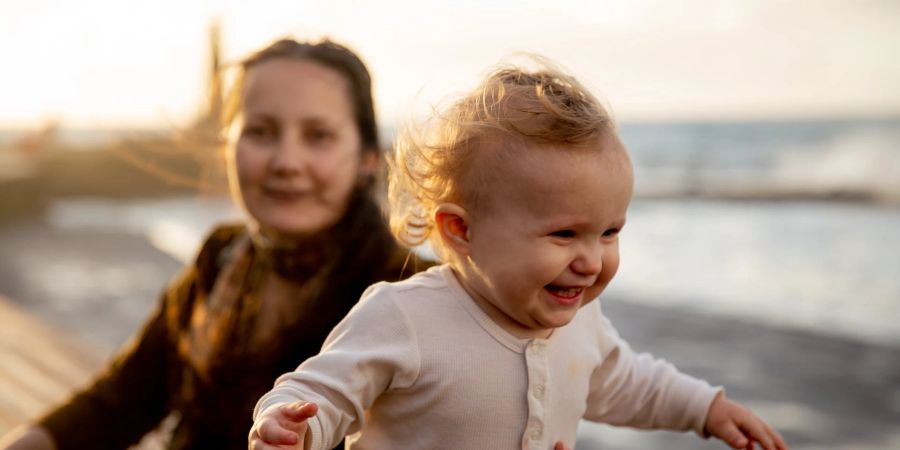 Für manche Mütter bedeutet allein ein Kind das grosse Glück.