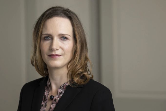 Mit Evi Allemann gesellt sich eine Frau zum illustren Kreis der SP-Bundesratskandidierenden. (Archivbild) Evi Allemann Alain Berset