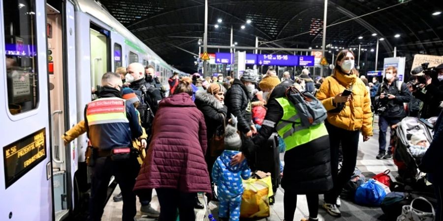 Geflüchtete aus der Ukraine am Berliner Hauptbahnhof