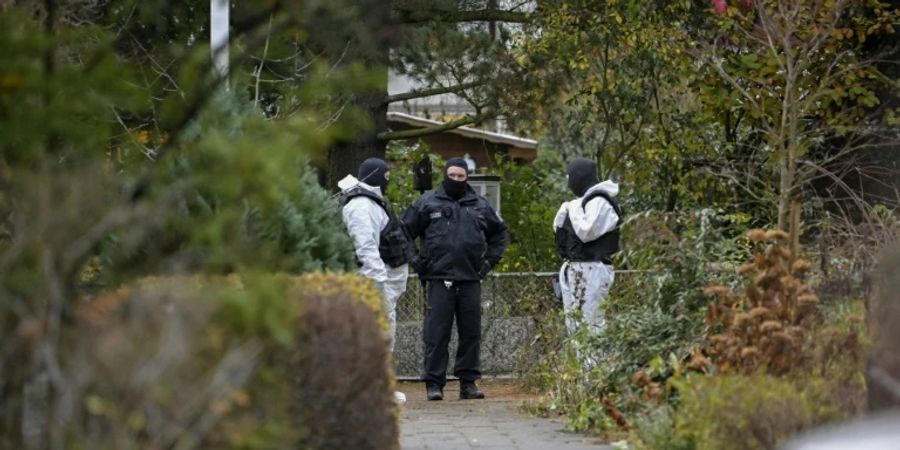 Einsatzkräfte bei der Razzia am 7. Dezember in Berlin