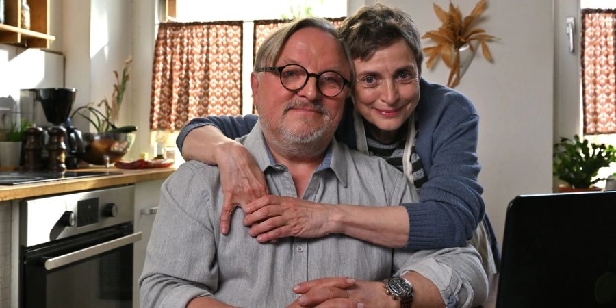 Ralph (Axel Prahl) und Karin (Katharina Thalbach) in der TV-Komödie «Extraklasse - On Tour».