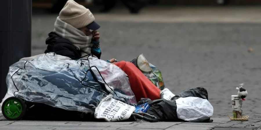 Obdachlose Frau in Dortmund