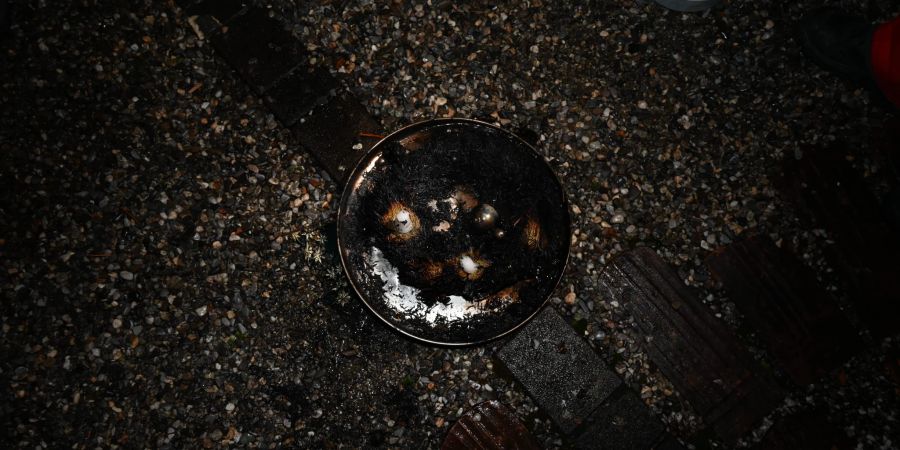 Azmoos: Adventskranz in Brand