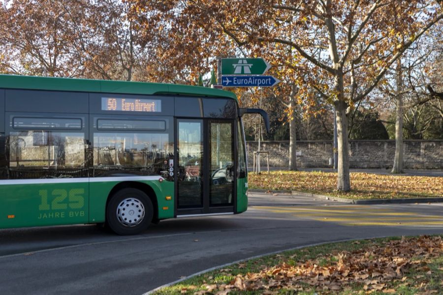 Dennoch war er noch bis im September 2021 als Linienbus-Chauffeur im Einsatz. (Symbolbild)