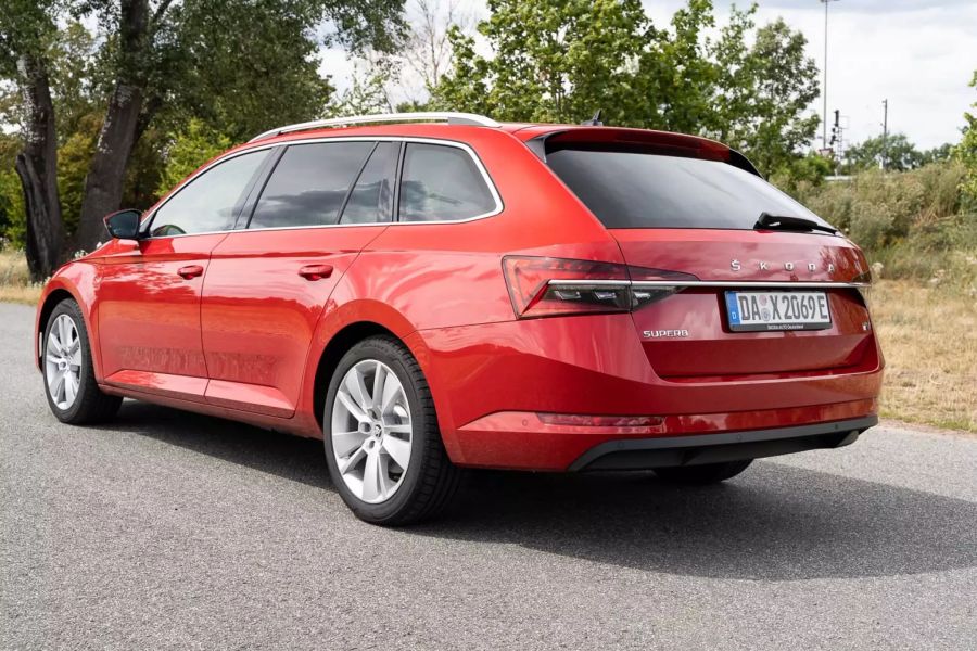 Skoda Superb Combi iV