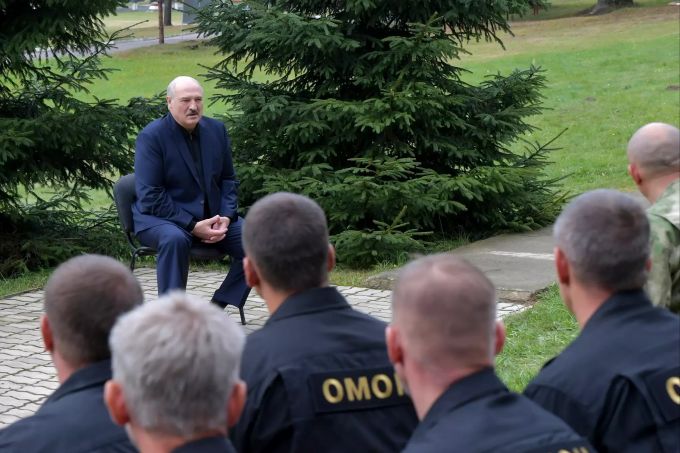 Dem Staatschef Lukaschenko wird vorgeworfen, die Spannungen im Land zu schüren. alexander Lukaschenko