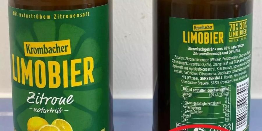 Die Krombacher Brauerei ruft das Produkt «Limobier Zitrone naturtrüb» zurück. Betroffen sind Getränke, die 27.05.20 sowie am 16./17.06.20 abgefüllt wurden. Foto: lebensmittelwarnung.de/dpa-infocom