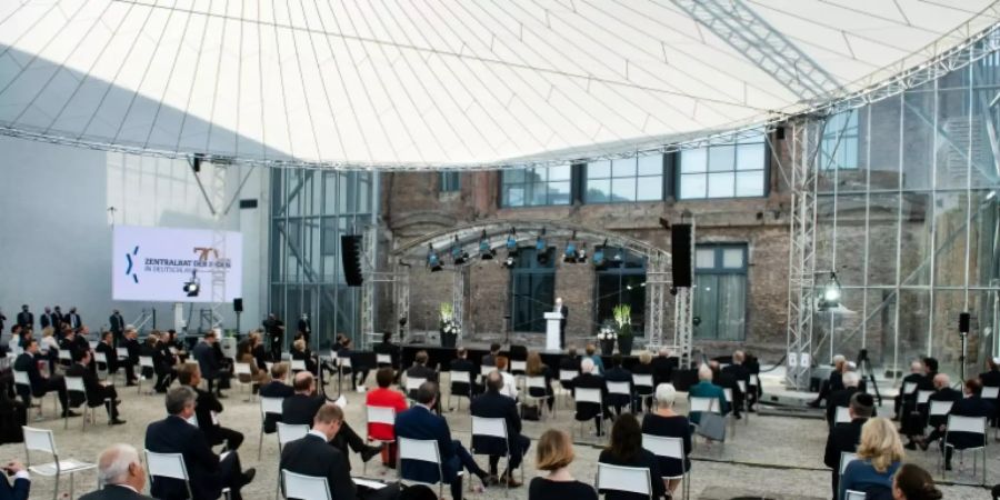 Feierstunde in Berlins Neuer Synagoge