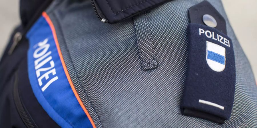 Cham ZG: Strassenlaterne umgefahren