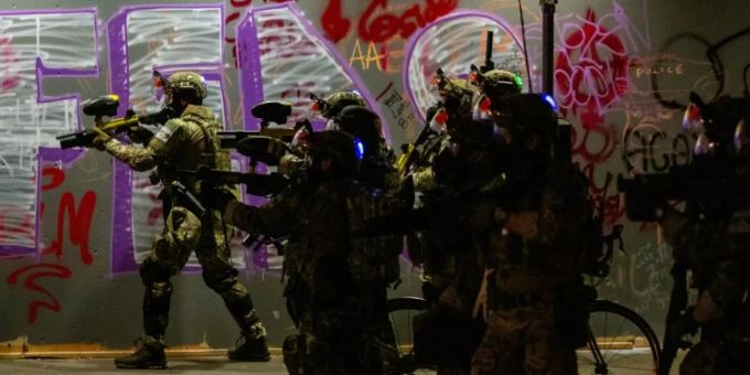 Washington - Trump will Bundespolizei vorerst doch nicht aus Portland abziehen