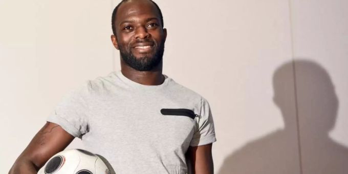 Hat unter anderen beim VfL Wolfsburg, Bayer Leverkusen und Schalke 04 gespielt: Hans Sarpei. Foto: picture alliance / dpa Hat unter anderen beim VfL Wolfsburg, Bayer Leverkusen und Schalke 04 gespielt: Hans Sarpei. Foto: picture alliance / dpa