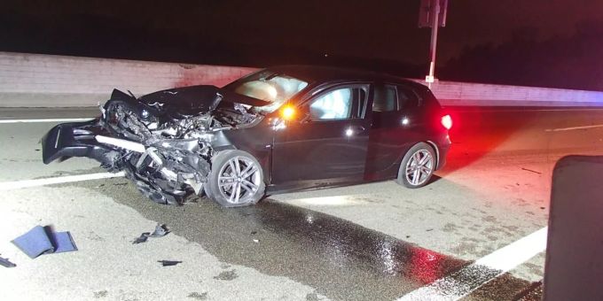 Das Unfallfahrzeug in Brugg AG. brugg