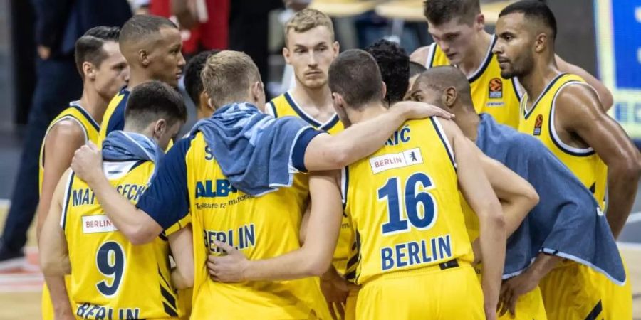 Bei Alba Berlin sind mittlerweile sechs Corona-Fälle bestätigt. Foto: Andreas Gora/dpa